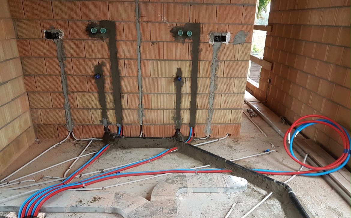 Aanleg van elektriciteits- en waterleidingen